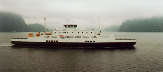 lyseferry.jpg (22097 bytes)